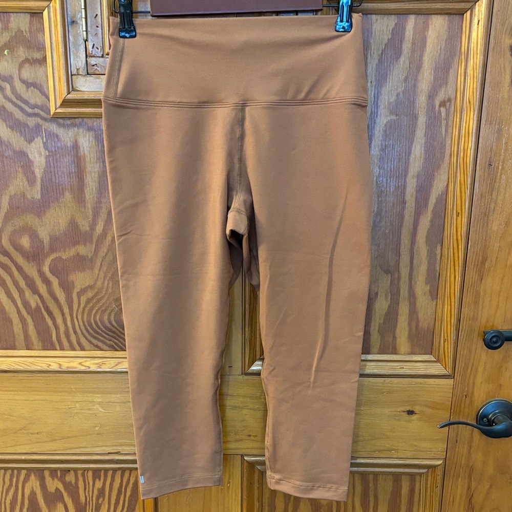 NOBULL medium tan crop Leggings